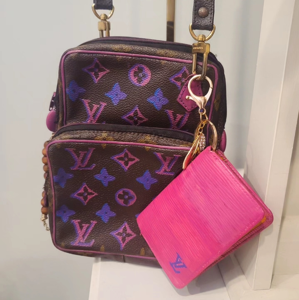 Authentic Louis Vuitton Epi card wallet & Vintage Amazon Bundle